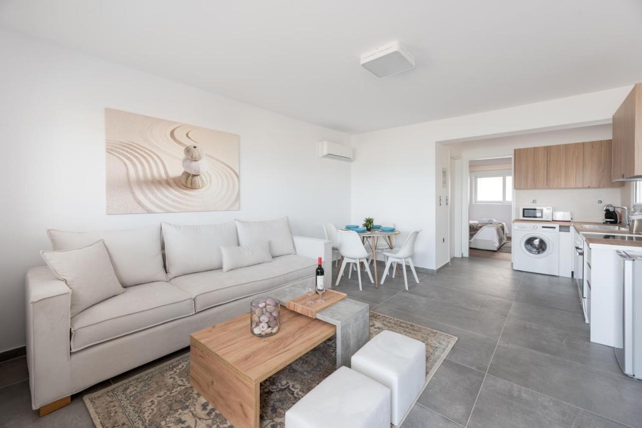 Costa Vasia Seaside Suites And Apartments Βραχάτι Εξωτερικό φωτογραφία