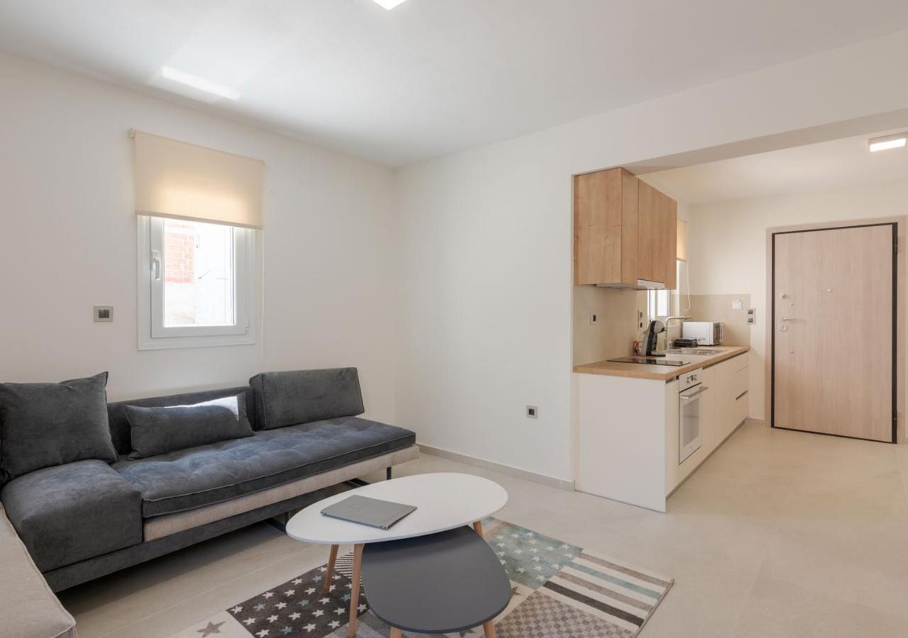 Costa Vasia Seaside Suites And Apartments Βραχάτι Εξωτερικό φωτογραφία