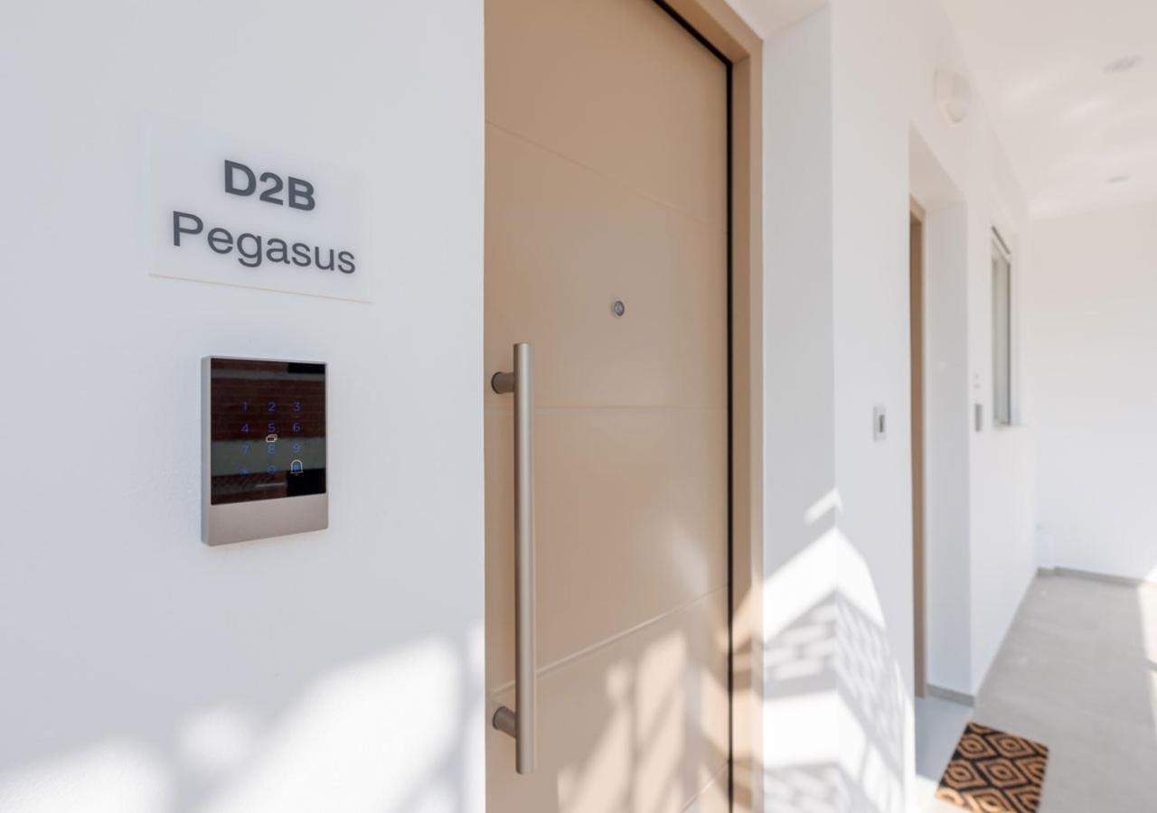 Costa Vasia Seaside Suites And Apartments Βραχάτι Εξωτερικό φωτογραφία